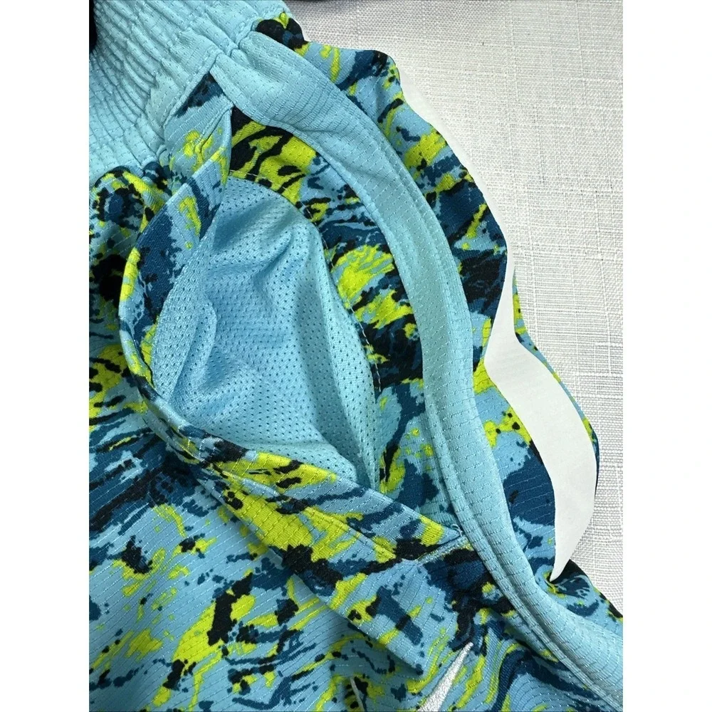 Nike Boys Dri-FIT 2 Piece Set XL Black Graphic Tee Blue Abstract Print Shorts - Picture 3 of 6
